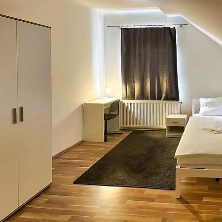 Adelin Einzelzimmer Hostel เวียนนา ภายนอก รูปภาพ