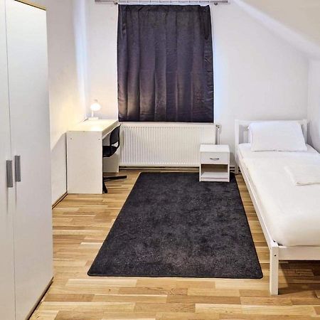 Adelin Einzelzimmer Hostel เวียนนา ภายนอก รูปภาพ