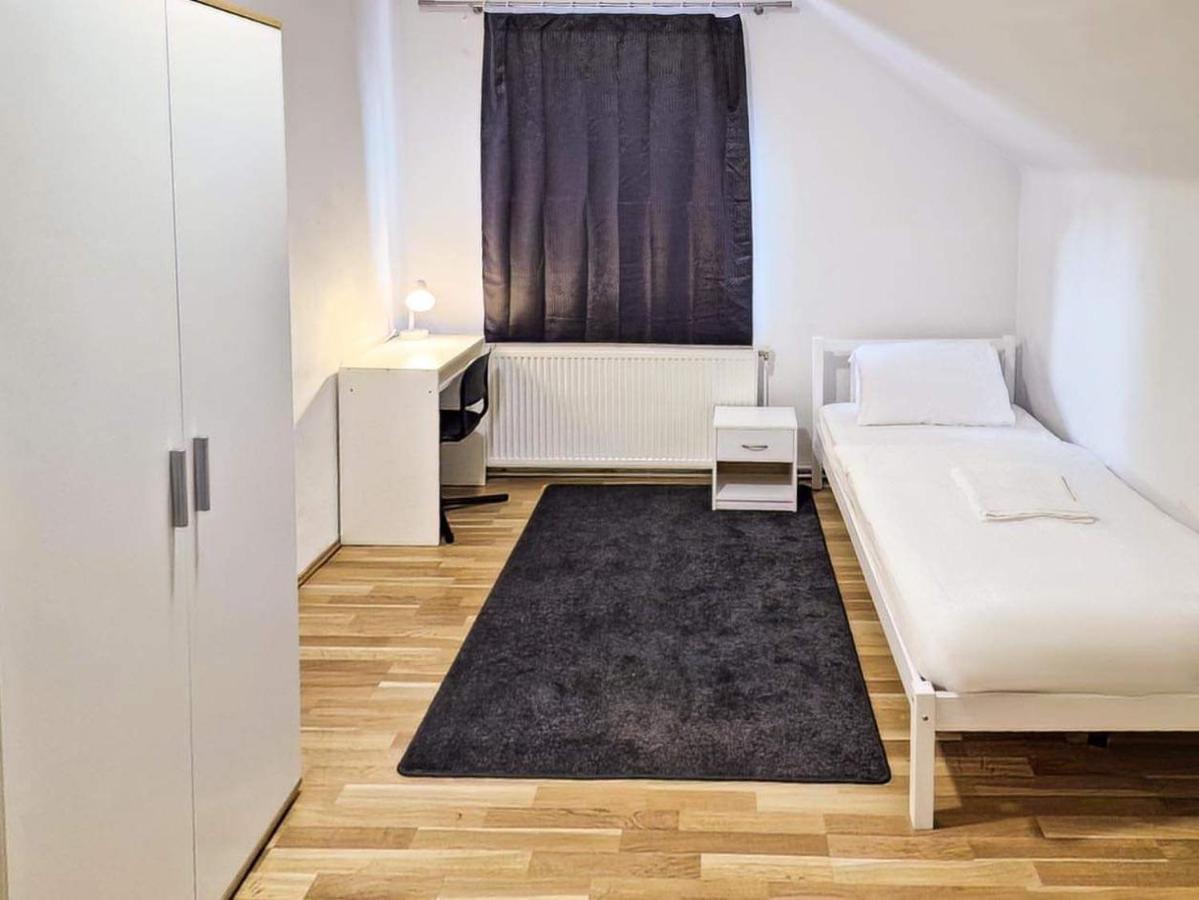 Adelin Einzelzimmer Hostel เวียนนา ภายนอก รูปภาพ